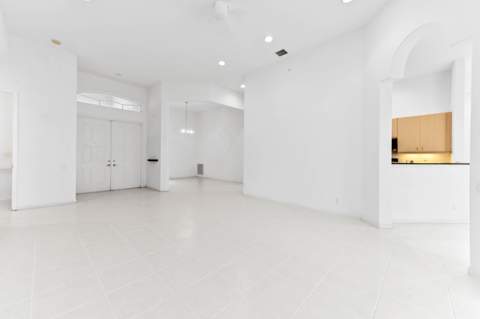 6389 Cortona Street, Lake Worth FL - photo 8 of 42