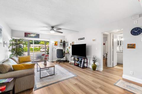 1428 SE 4th Avenue, Deerfield Beach FL - photo 15 of 34