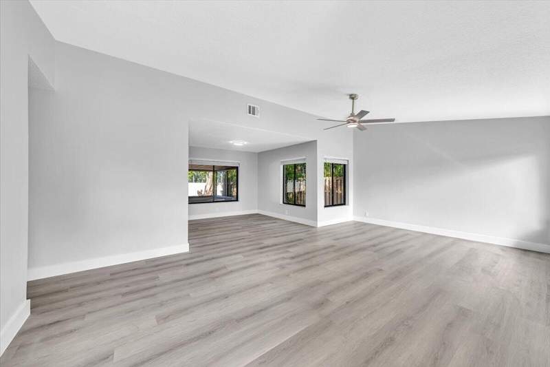 3 bedroom Single Family Residence at 837 SW 56th Avenue, Heritage Pines, Margate — photo 3