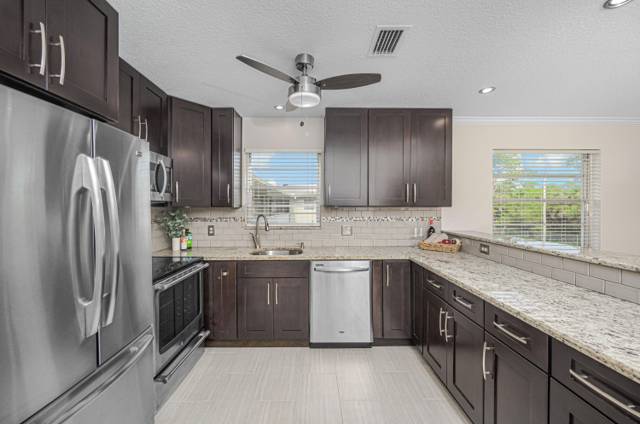 16 LAKE VISTA Trail #202, home for sale in Port St. Lucie