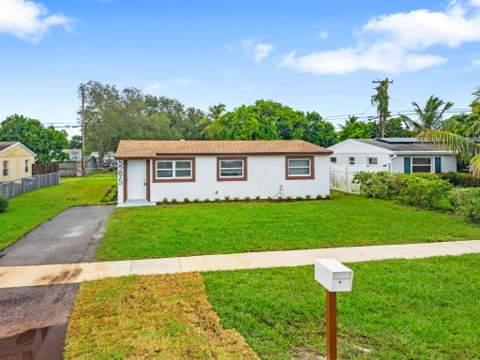 5295 Helene Place, West Palm Beach FL - photo 18 of 25