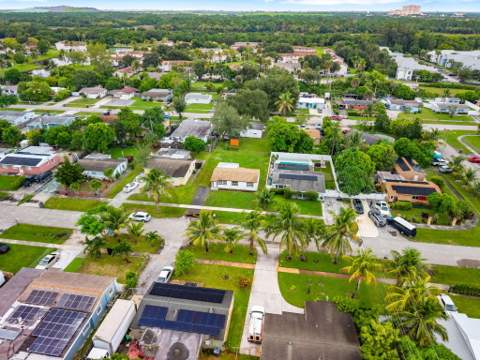 5295 Helene Place, West Palm Beach FL - photo 24 of 25