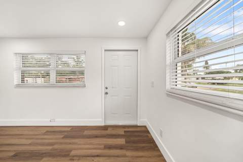 5295 Helene Place, West Palm Beach FL - photo 10 of 25