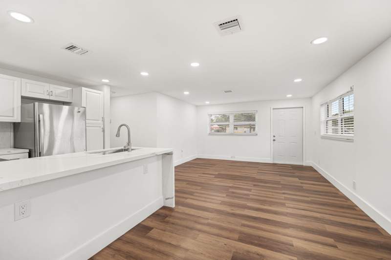 3 bedroom Single Family Residence at 5295 Helene Place, Gramercy Park Unit 1, West Palm Beach — photo 5