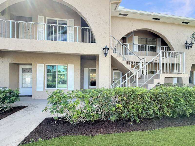 2 bedroom Condominium at 13924 Vía Flora, Palm Greens At Villa Del Ray Condo I, Delray Beach — photo 3