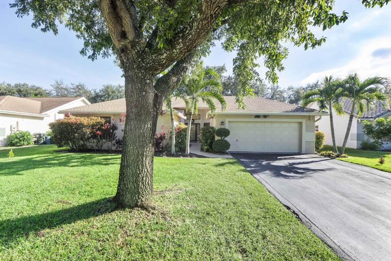 4 bedroom Single Family Residence at 5258 NW 51st Court, Winston Park, Coconut Creek — photo 2