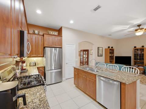 10551 SW Kelsey Way, Port St. Lucie FL - photo 15 of 39