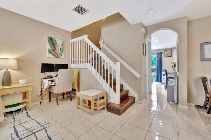 2 bedroom Townhouse at 2851 W Prospect Road #1209, Tuscan Villas Condo, Tamarac — photo 2