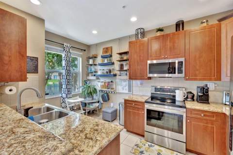 2851 W Prospect Road #1209, Tamarac FL - photo 13 of 39