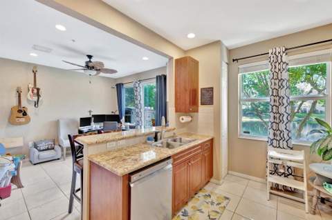 2851 W Prospect Road #1209, Tamarac FL - photo 14 of 39