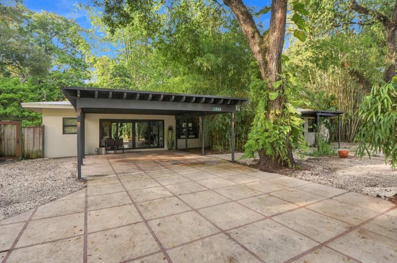 2 bedroom Single Family Residence at 1549 SW 30th Place, Oak Lane Sec Addition, Fort Lauderdale — photo 2