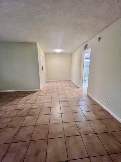 645 SW 20th Court #0020, Delray Beach FL - photo 13 of 28