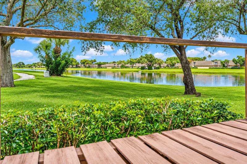 2 bedroom Townhouse at 5133 51st Way, Village Of Sandalwood Lakes South, West Palm Beach — photo 5