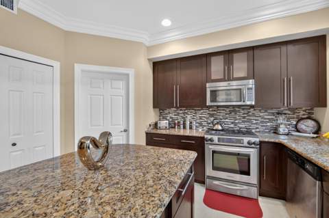 3621 Burchs, West Palm Beach FL - photo 15 of 72