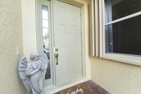 672 Gazetta Way, West Palm Beach FL - photo 6 of 46