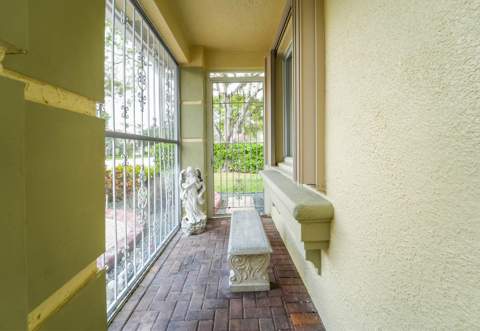 672 Gazetta Way, West Palm Beach FL - photo 7 of 46