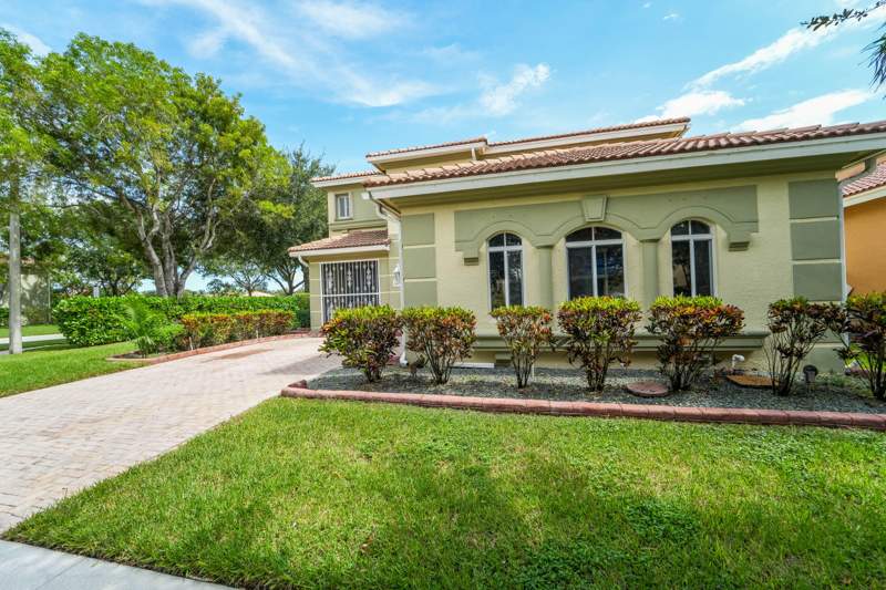 4 bedroom Single Family Residence at 672 Gazetta Way, Terracina Johnson Property, West Palm Beach — photo 4