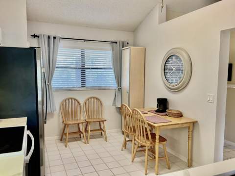 6944 Briarlake Circle #201, Palm Beach Gardens FL - photo 10 of 42