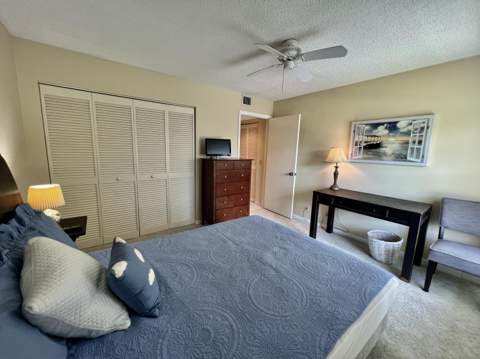 6944 Briarlake Circle #201, Palm Beach Gardens FL - photo 22 of 42