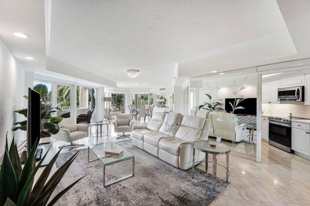 300 SE 5th Avenue #3170