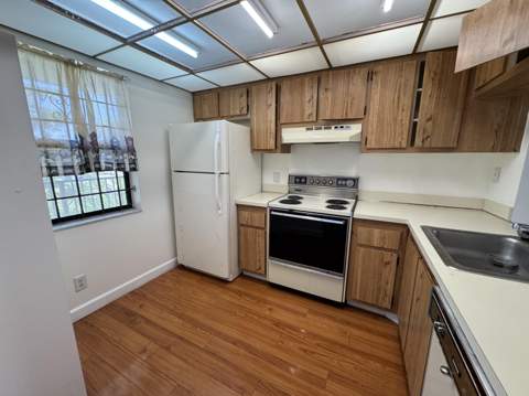10304 Sunrise Lakes Boulevard #312, Sunrise FL - photo 6 of 21