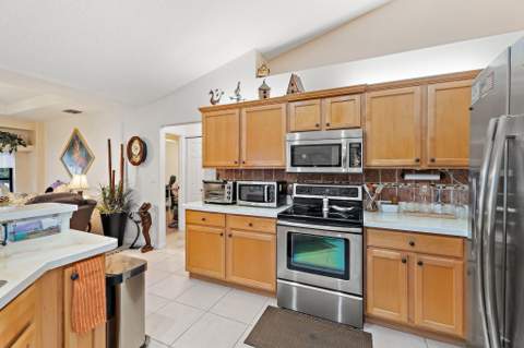 238 SW Fernleaf Trail, Port St. Lucie FL - photo 20 of 36