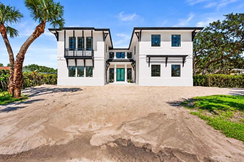 5 bedroom Single Family Residence at 2267 Windsor Road, Windsor Est, Palm Beach Gardens — photo 2