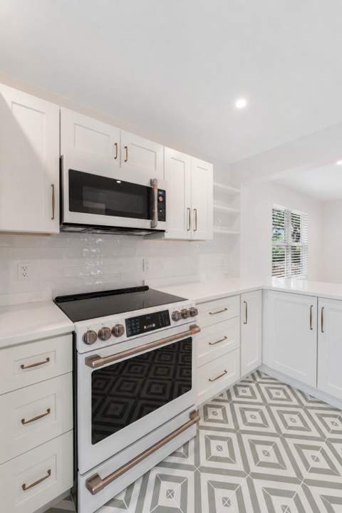 514 52nd Street, West Palm Beach FL - photo 10 of 32