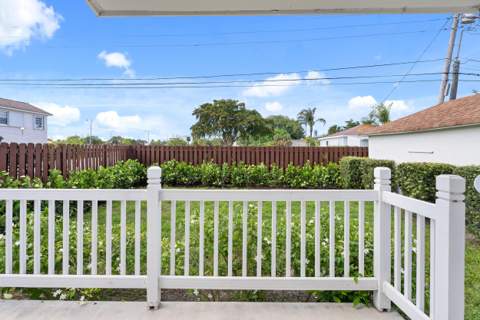 517 55th Street, West Palm Beach FL - photo 9 of 41