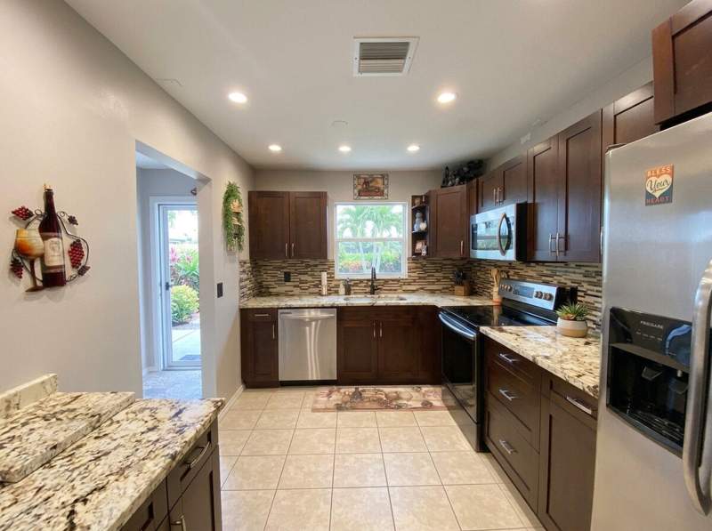 2 bedroom Condominium at 2638 Gately Drive #111, Cresthaven Townhomes Sec 5 Condo, West Palm Beach — photo 2