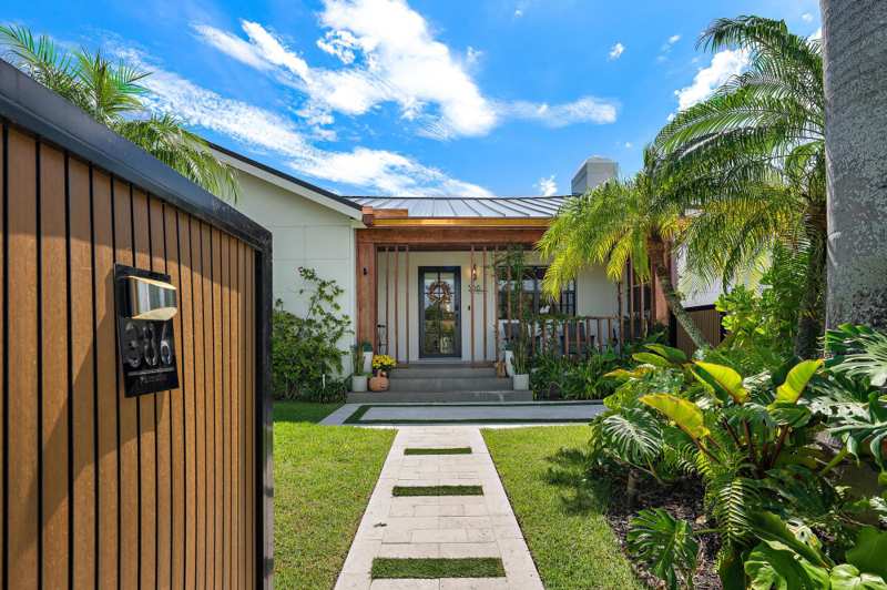 3 bedroom Single Family Residence at 386 Palmetto Street, Broadmoor Sec 1, West Palm Beach — photo 1