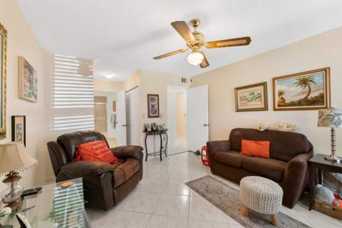 9095 Flynn Circle #2, Boca Raton FL - photo 18 of 40