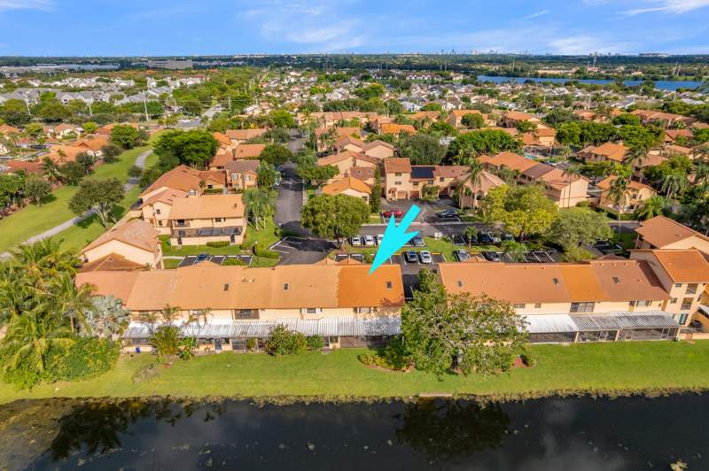 3 bedroom Townhouse at 942 SW 113th Terrace, Pembroke Lakes South, Pembroke Pines — photo 3