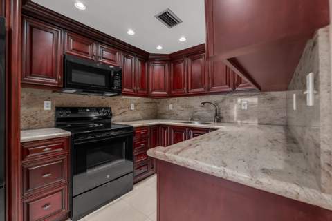 942 SW 113th Terrace, Pembroke Pines FL - photo 7 of 55