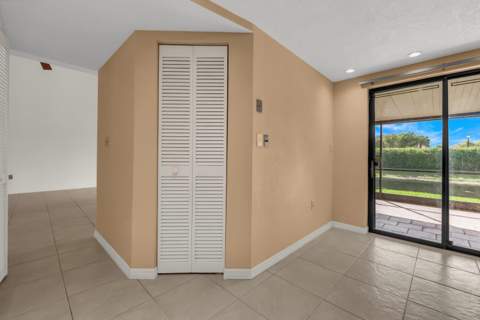 942 SW 113th Terrace, Pembroke Pines FL - photo 11 of 55