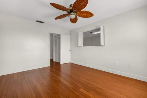 942 SW 113th Terrace, Pembroke Pines FL - photo 16 of 55