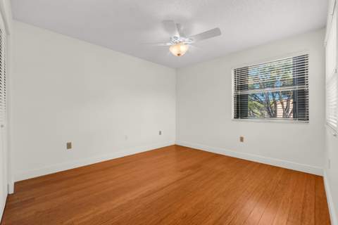 942 SW 113th Terrace, Pembroke Pines FL - photo 20 of 55