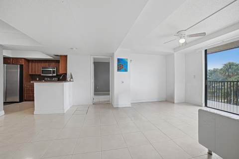 5530 NW 44th Street #309C, Lauderhill FL - photo 6 of 33