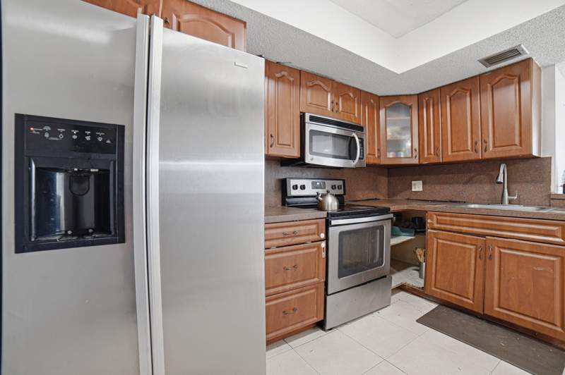 2 bedroom Condominium at 5530 NW 44th Street #309C, Inverwood Condo, Lauderhill — photo 3