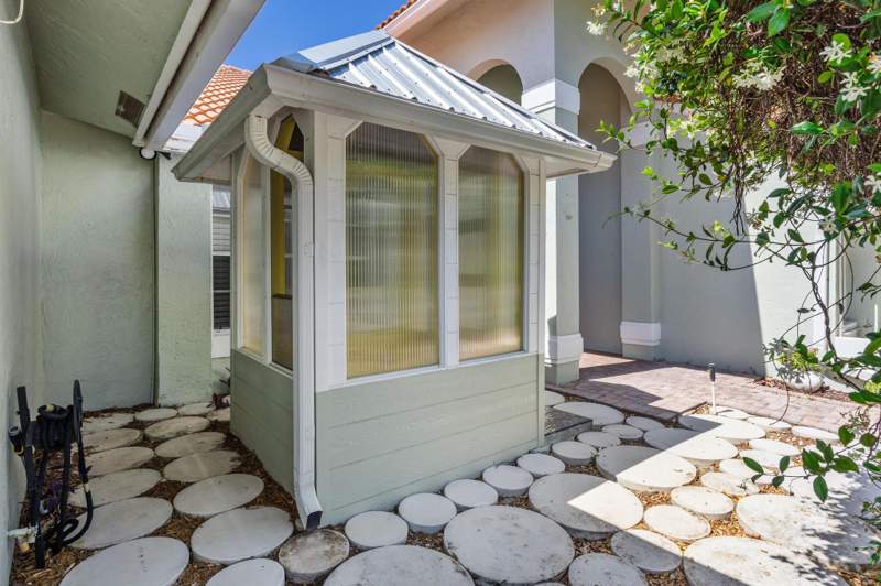 4 bedroom Single Family Residence at 13525 Brixham Street, Greenview Shores 1 Of Wellington, Wellington — photo 2