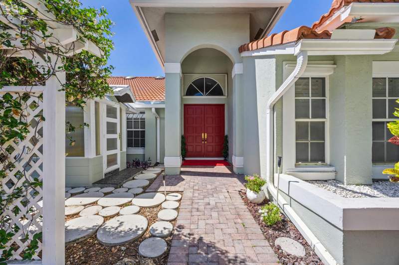 4 bedroom Single Family Residence at 13525 Brixham Street, Greenview Shores 1 Of Wellington, Wellington — photo 3