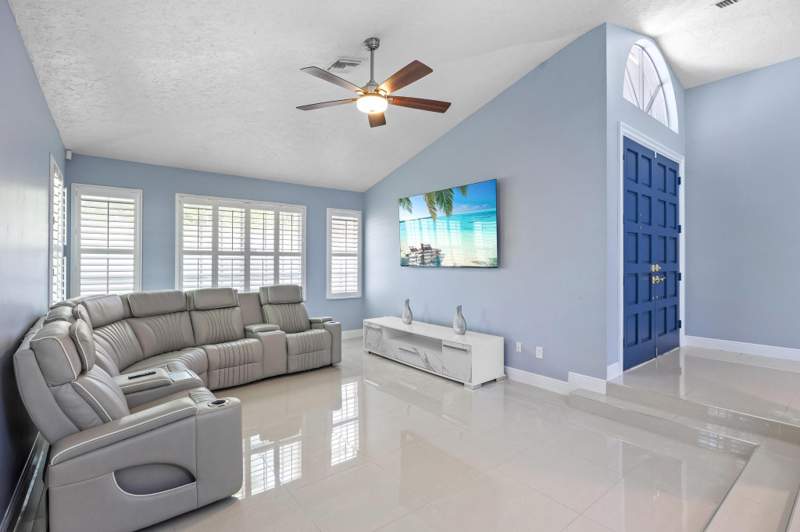 4 bedroom Single Family Residence at 13525 Brixham Street, Greenview Shores 1 Of Wellington, Wellington — photo 5