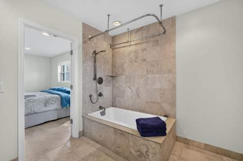 128 Vassar Drive, Lake Worth Beach FL - photo 8 of 77
