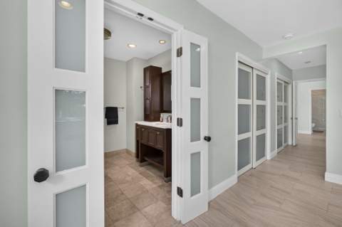 128 Vassar Drive, Lake Worth Beach FL - photo 11 of 77