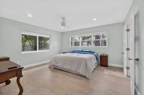 128 Vassar Drive, Lake Worth Beach FL - photo 13 of 77