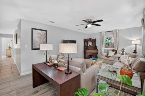 4675 Canal Drive, Lake Worth FL - photo 6 of 48
