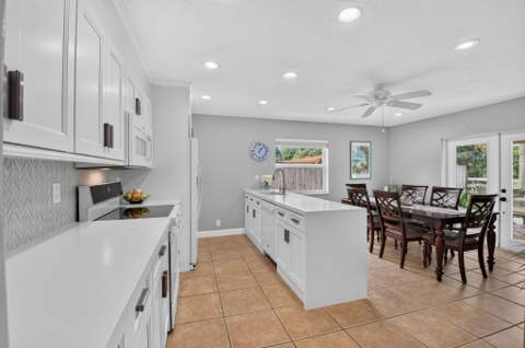 4675 Canal Drive, Lake Worth FL - photo 11 of 48