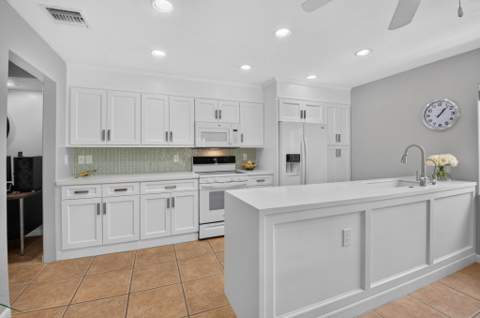 4675 Canal Drive, Lake Worth FL - photo 12 of 48