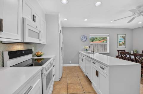 4675 Canal Drive, Lake Worth FL - photo 15 of 48