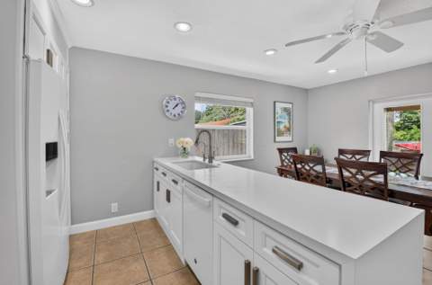 4675 Canal Drive, Lake Worth FL - photo 16 of 48